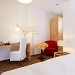 Schweizerhaus Swiss Quality Otel
