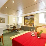 Schweizerhaus Swiss Quality Otel Maloja