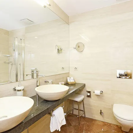 Hotel Schweizerhaus Swiss Quality