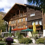 Отель Schweizerhaus Swiss Quality 4*