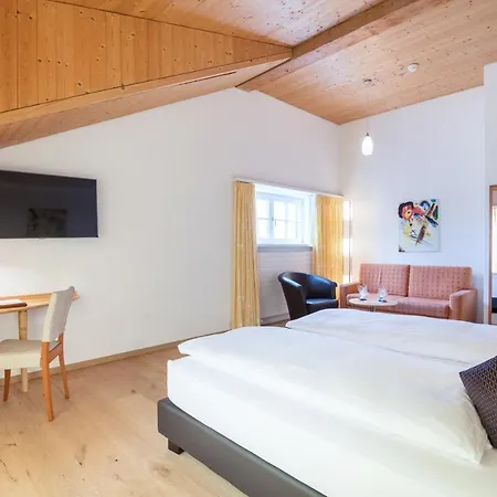 Hotel Schweizerhaus Swiss Quality 4*