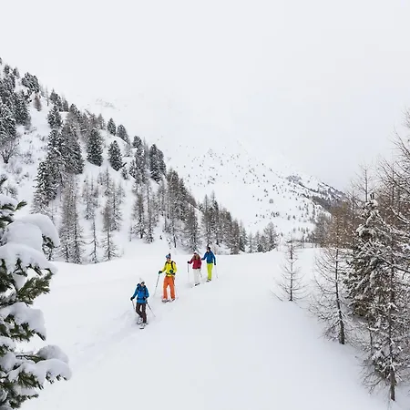 Schweizerhaus Swiss Quality מלון