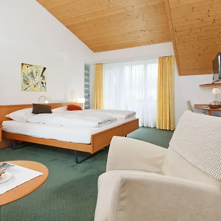 Schweizerhaus Swiss Quality מלון