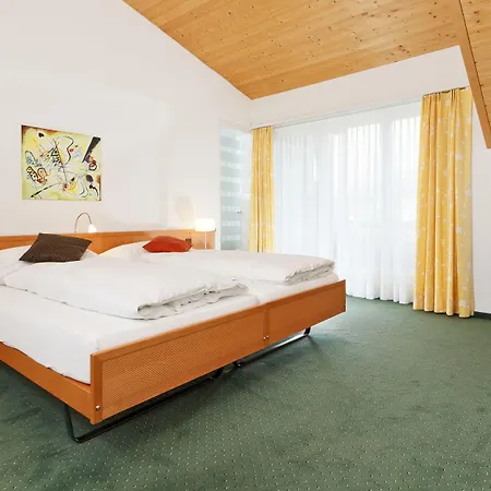 Schweizerhaus Swiss Quality מלון 4*