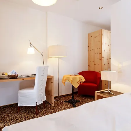 Schweizerhaus Swiss Quality מלון