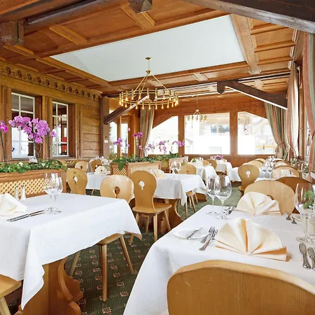 מלון Schweizerhaus Swiss Quality 4*