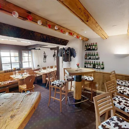 Hotel Schweizerhaus Swiss Quality 4*