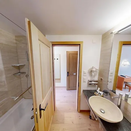 Hotel Schweizerhaus Swiss Quality Maloja